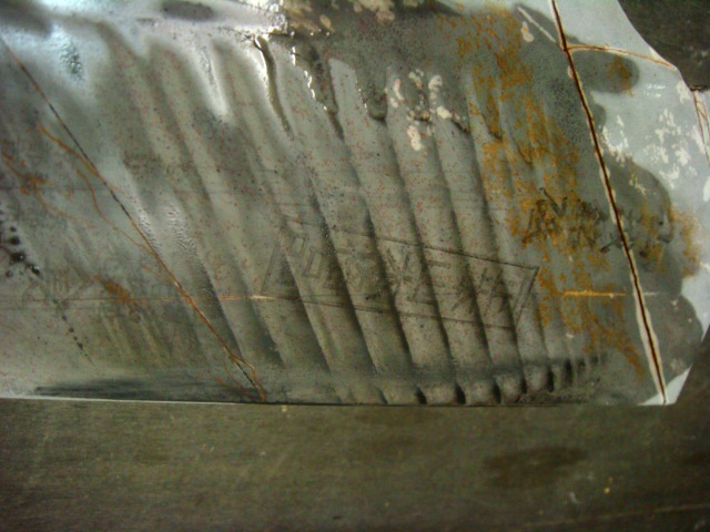 画像1: 天然砥石 正本山　山城銘砥菖蒲天井内曇からす、蓮華、なまず入り巣板 1372